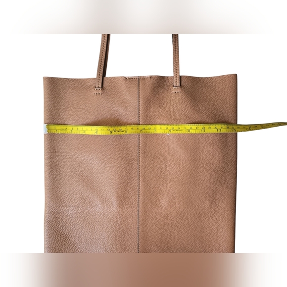 Banana Republic Brown Pebbled Leather Tote Minimalist Large Work Bag Shoulder - Picture 6 of 9